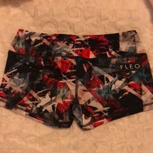 Size medium FLEO short